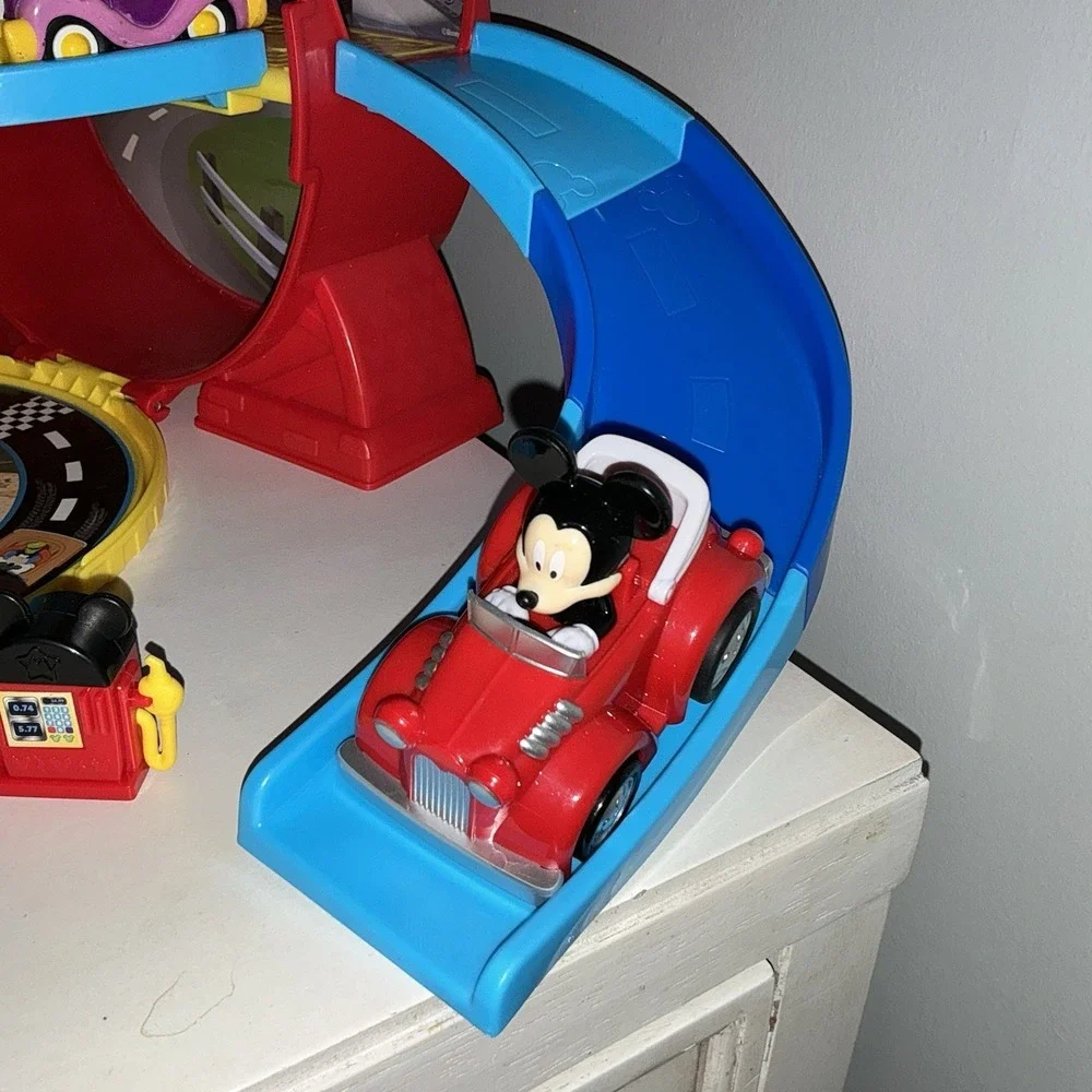 Disney‎ Junior Mickey Stow 'N Go Garage Tracks Case Roadster Racers Minnie Car